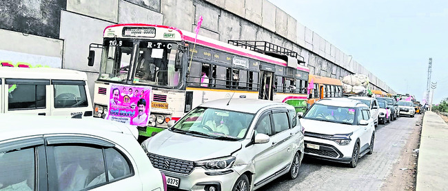 తరలివచ్చిన జన ప్రవాహం..కిక్కిరిసిన సభా ప్రాంగణం6