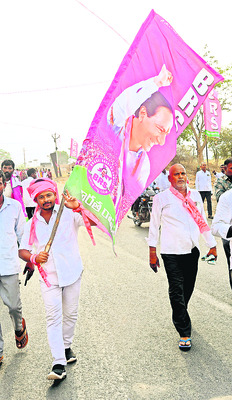 తరలివచ్చిన జన ప్రవాహం..కిక్కిరిసిన సభా ప్రాంగణం8