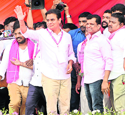 తరలివచ్చిన జన ప్రవాహం..కిక్కిరిసిన సభా ప్రాంగణం9