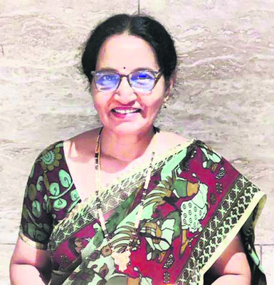 రోడ్డు ప్రమాదంలో మహిళ దుర్మరణం
1