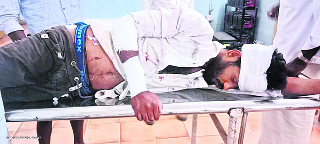 వైఎస్‌.షర్మిలపై దేశద్రోహం కేసు నమోదు చేయాలి
1