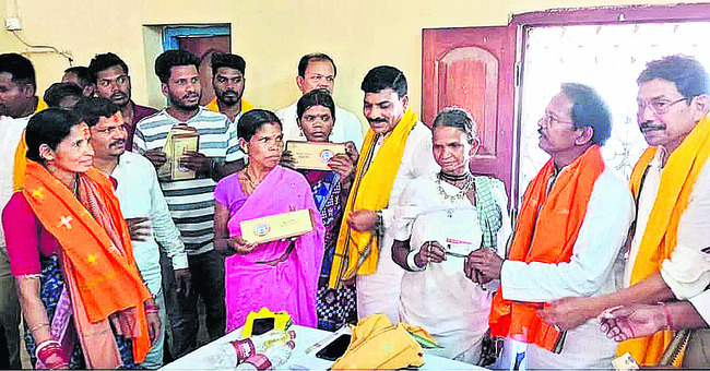 గుప్తేశ్వరంలో ఎంపీ పర్యటన2