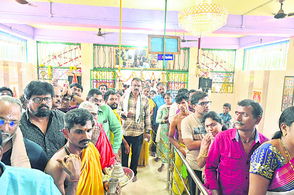 అంబరాన్నంటిన సంబరాలు2