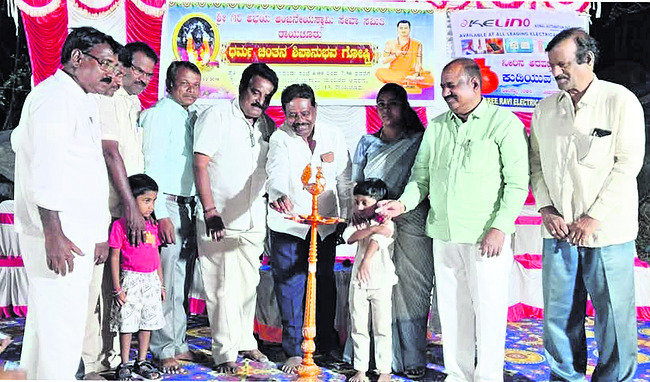 తాగునీటి కోసం నిరసన 1