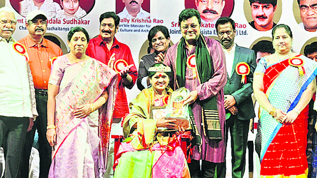 బధిరులకు టచ్ ఫోన్లు
2