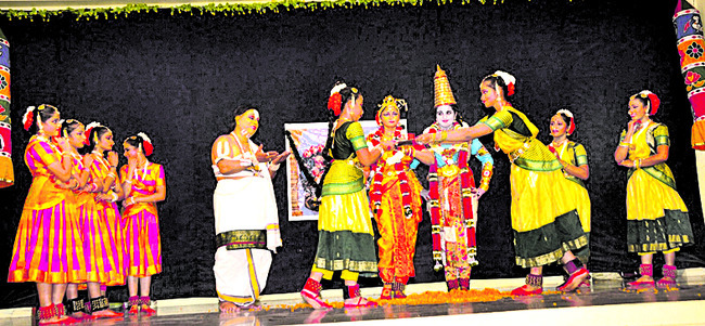 అటు మట్టి దందా..ఇటు ఆక్రమణలు 1