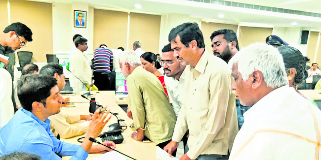 ఆలకించి.. ఆదేశించి1