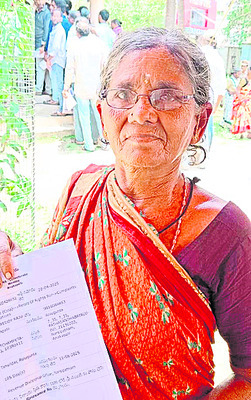 పీజీఆర్ఎస్లో నిరసనల హోరు 3
