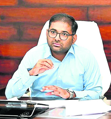 సీఎంను కలిసిన ఎమ్మెల్యేలు2