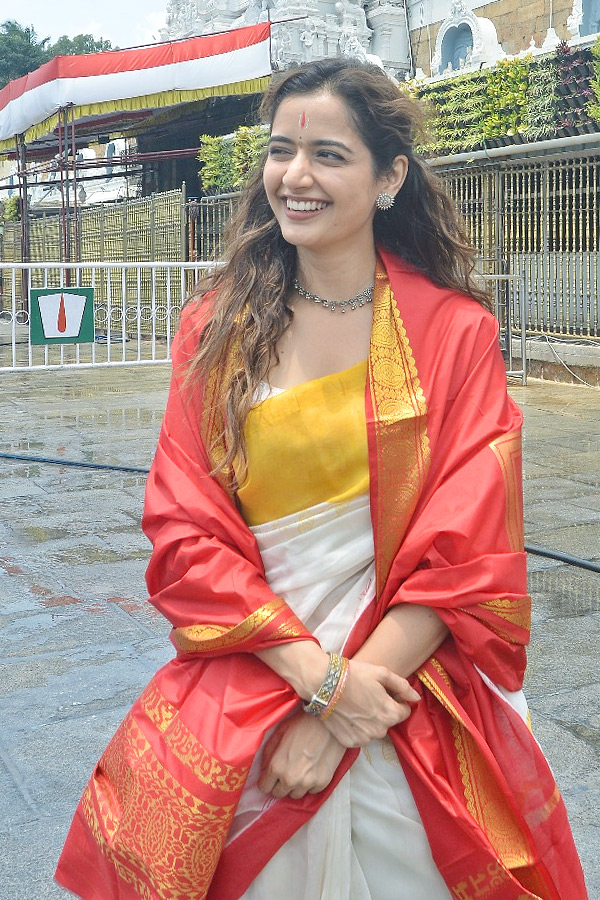 Actress Ashika Ranganath Visits Tirumala Temple Photos3