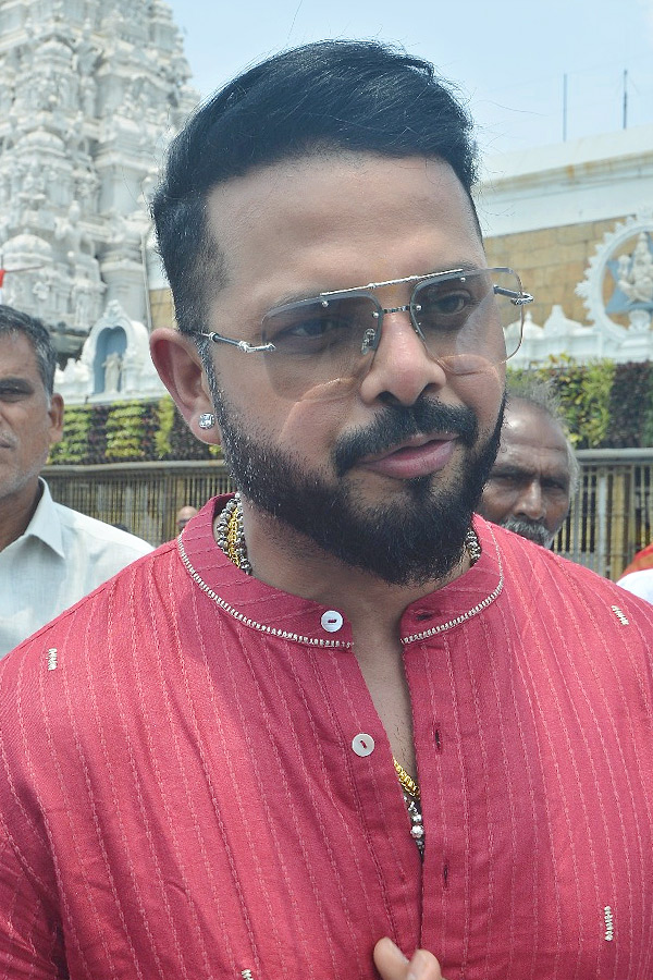 Former Cricketer Sreesanth Visits Tirumala Temple With His Family Photos11