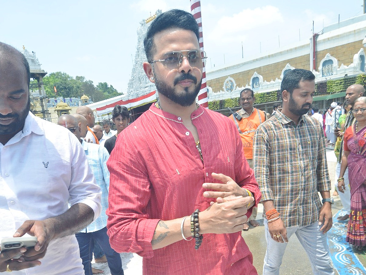Former Cricketer Sreesanth Visits Tirumala Temple With His Family Photos13