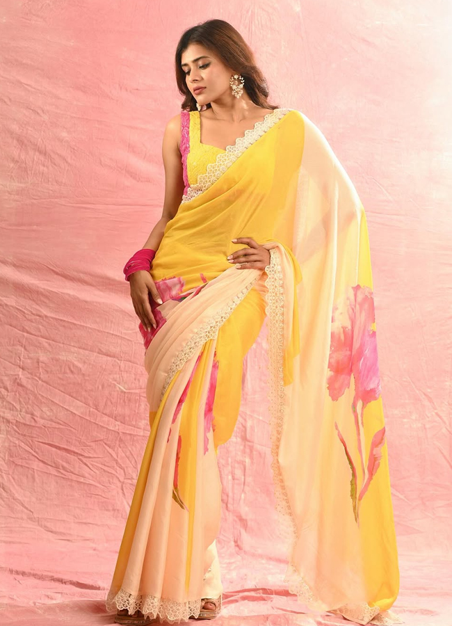 Odela movie beauty Hebah Patel latest pictures in a saree7