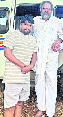 ఎరుకులపేటలో నారాయణమూర్తి సందడి 1