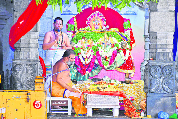 ఆర్మీలో ఉద్యోగాలకు దరఖాస్తు చేసుకోవాలి  2