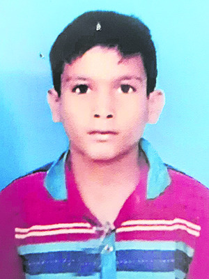 వేర్వేరు చోట్ల  ముగ్గురు అదృశ్యం
2