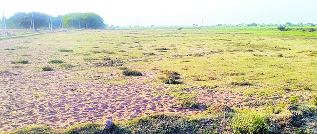 రైతుల కంట మున్నీటి ధారలు1