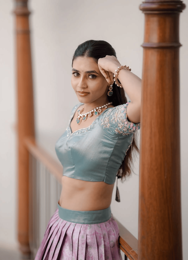 Actress Sapthami Gowda Looking Gorgeous In Lehenga Photos7