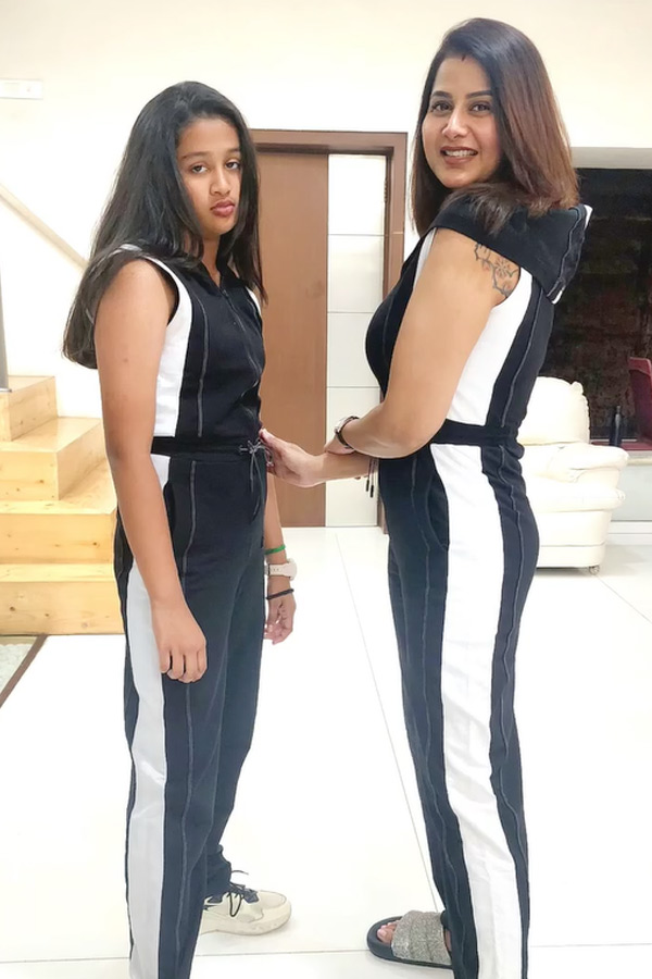 Have You Ever Seen Actress Sangeetha Daughter Photos13