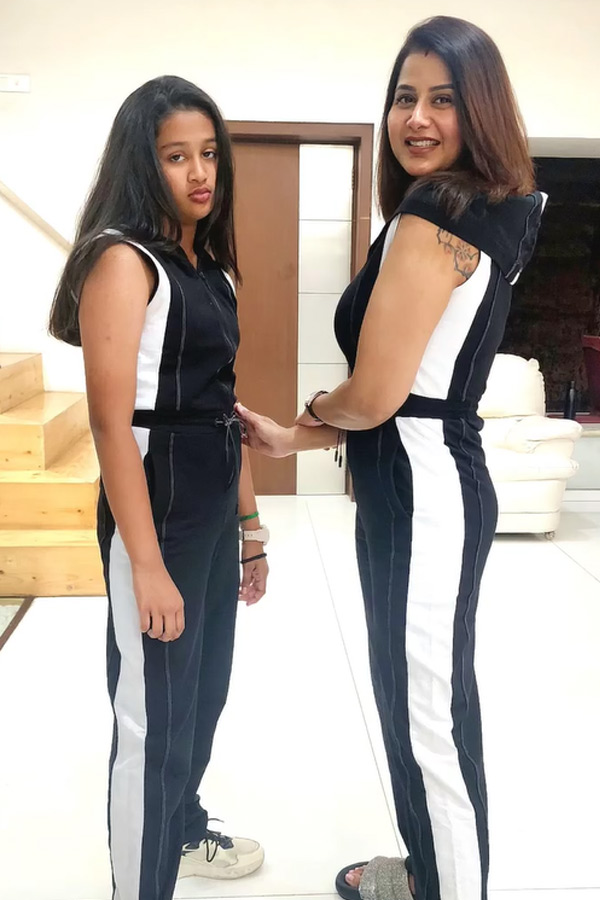 Have You Ever Seen Actress Sangeetha Daughter Photos14