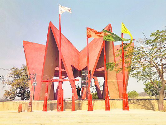 పచ్చదనానికి కేరాఫ్‌ కవ్వాల్‌2