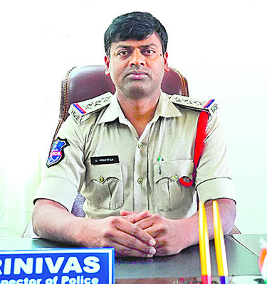 రోడ్లపైనే వడ్లు 2