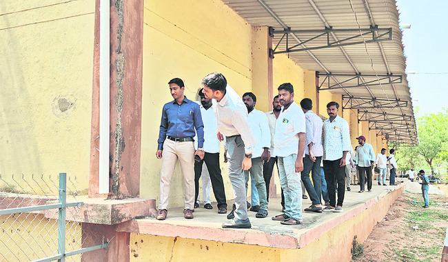 జిల్లాలో విరివిగా మొక్కలు నాటాలి 2