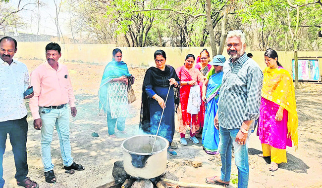 చేపల వేటకు వెళ్లి వ్యక్తి మృతి 
1