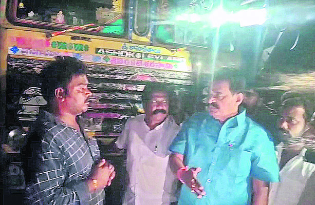 ఇసుక తోడేళ్లు.. 2