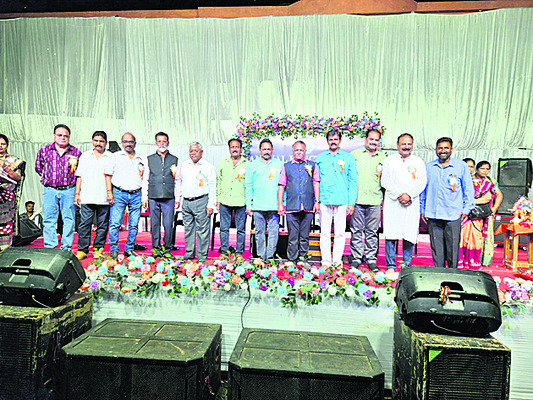 తెలుగు భాషాభివృద్ధికి కృషి 1