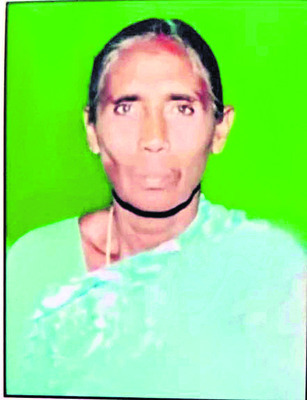 నిరుపేద ఇంట్లో నిప్పుల కుంపటి1