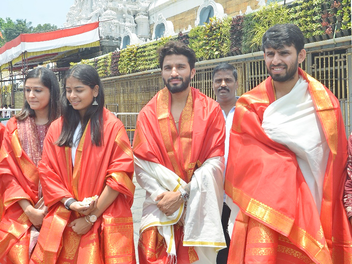 RCB stars Rajat Patidar, Jitesh Sharma, And Shreyanka Patil visited the Tirumala Photos14