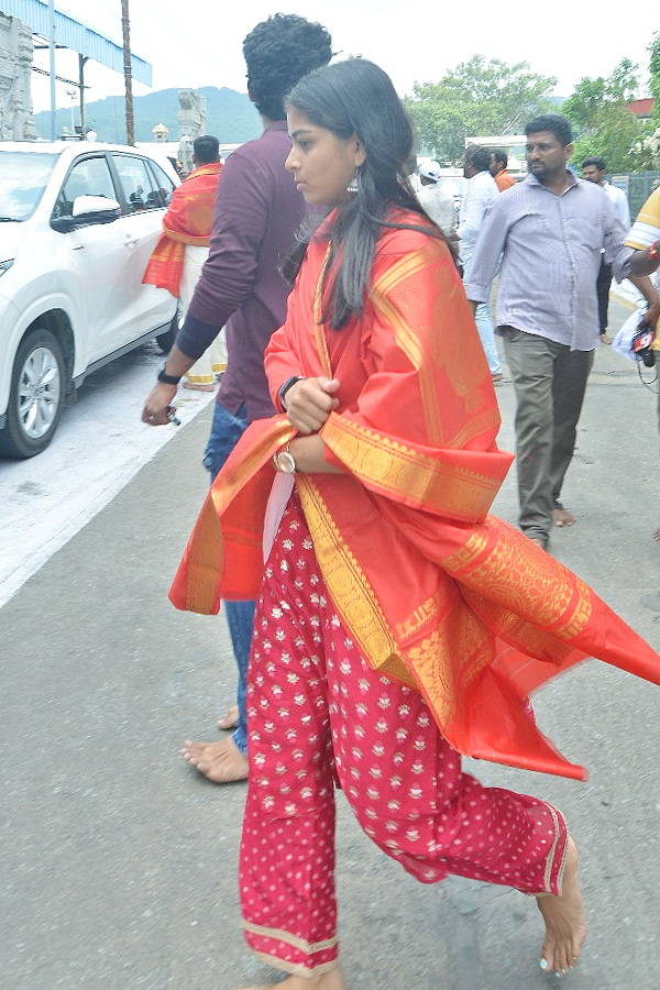RCB stars Rajat Patidar, Jitesh Sharma, And Shreyanka Patil visited the Tirumala Photos5