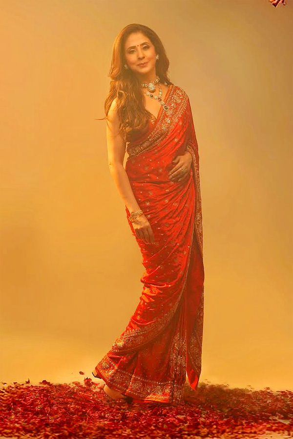 Urmila Matondkar Wishes On Occasion OF Akshaya Tritiya Photos6