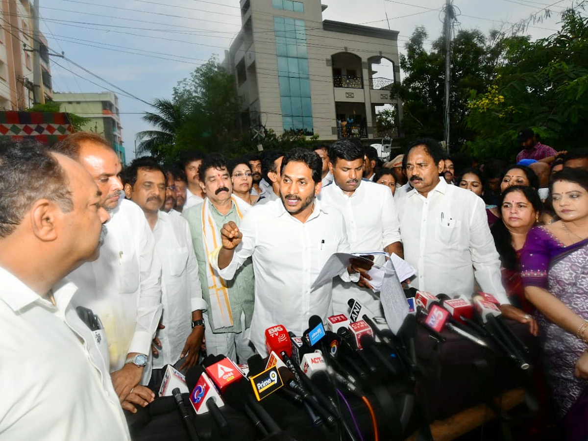 YS Jagan Visits Simhachalam Tragedy Victims Families Photos16