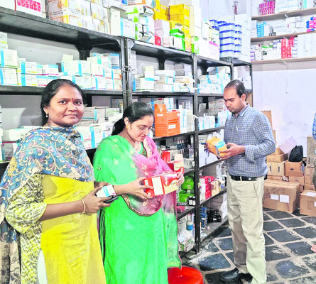 జోరుగా మెడికల్‌ దందా! 1