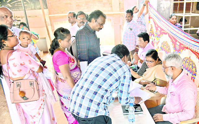 ● ఇదేనా గురువులకిచ్చే గౌరవం ? 2