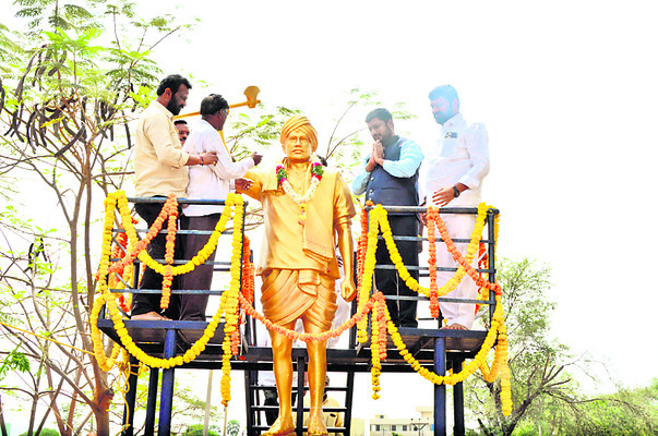 కొనేవారేరి..?1