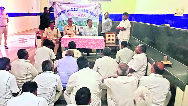 అకాల వర్షం.. అపార నష్టం 3