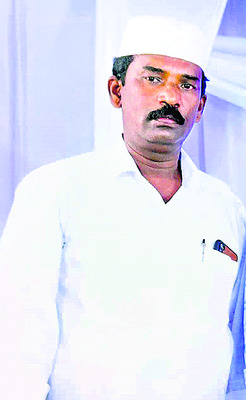 భావనారాయణ స్వామి  భూములను పరిశీలించిన కలెక్టర్‌ 1