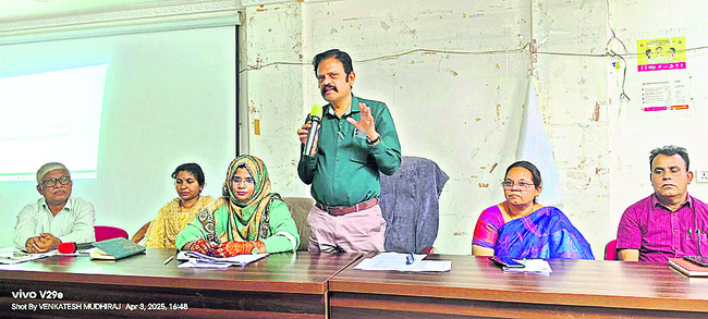 పీహెచ్‌సీల్లో ప్రసవాల   సంఖ్య పెంచాలి
2