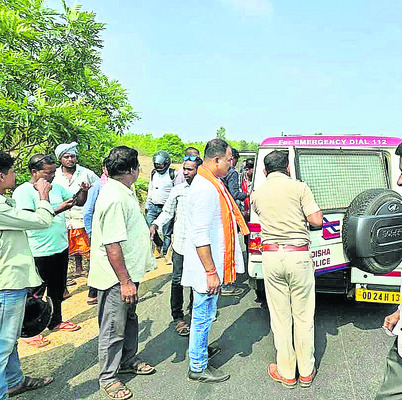 మానవత్వం చాటుకున్న ఎమ్మెల్యే 1