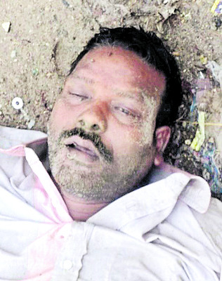 వర్షానికి గోడ కూలి వ్యక్తి మృతి 1