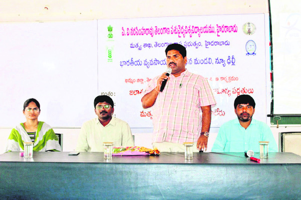 రేపు జిల్లా బీఆర్‌ఎస్‌ నేతలతో కేసీఆర్‌ సమావేశం
1
