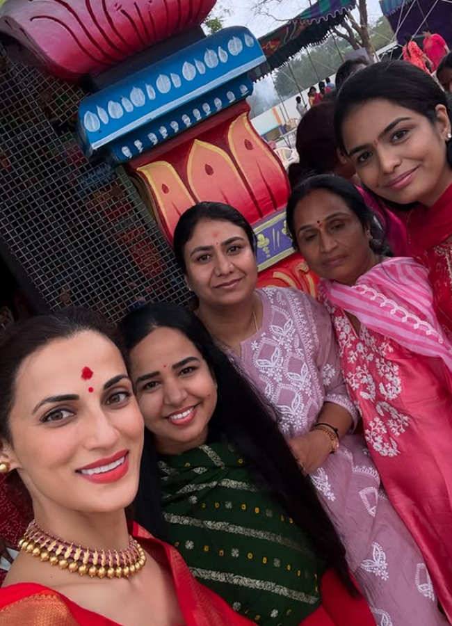 Chaitra Navratri Special Photos Of Shilpa Reddy At Pochamma Thalli Temple 8