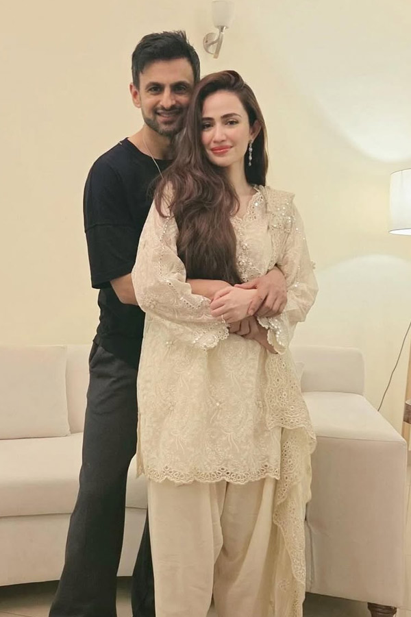sania mirza With Son.. Shoaib Malik Celebrates Eid With Wife Sana javed Photos5