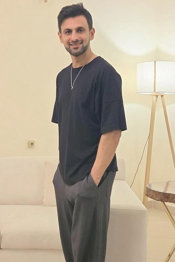 sania mirza With Son.. Shoaib Malik Celebrates Eid With Wife Sana javed Photos10