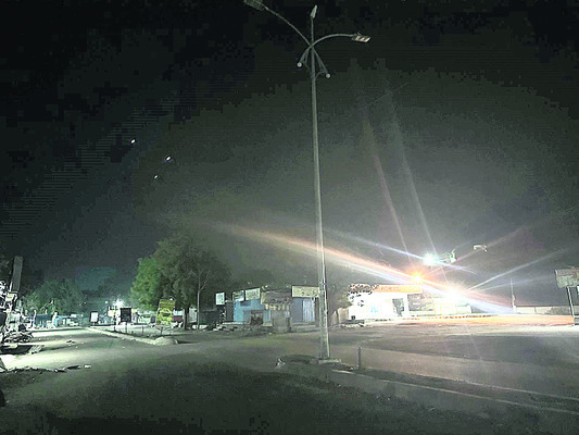 భక్తుల భద్రత.. గాలిలో దీపమే!1