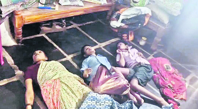 బస్సు పల్టీ..  50 మందికి గాయాలు 1