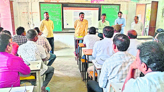 పేదవారి కళ్లలో ఆనందం చూడటమే లక్ష్యం1